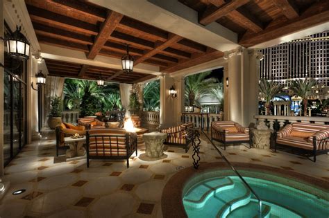 caesars palace villa rentals.